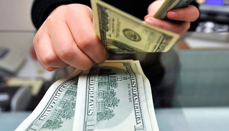 دلار در ماه رمضان چه می‌شود؟ / مهم‌ترین ریسک پیش روی بازار ارز