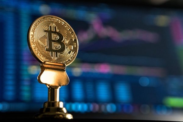 جمع آوری ۱۵۰,۰۰۰ بیت کوین؛ نهنگ ها دست به کار شدند!