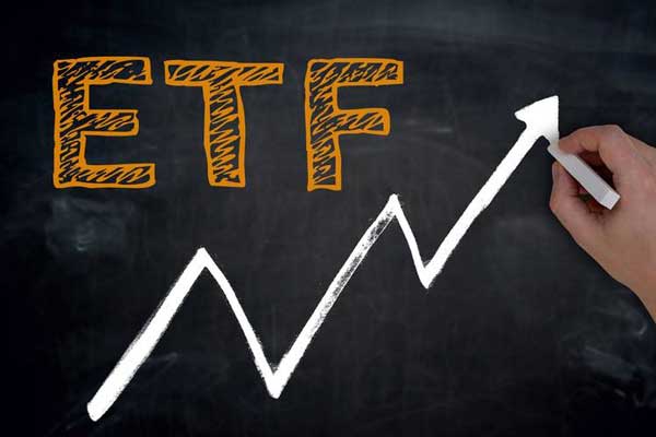 SEC تصمیم گیری در رابطه با درخواستهای مطرح شده برای ETF بیت کوین را به تعویق انداخت