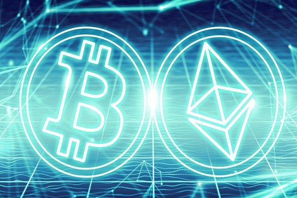 ویتالیک بوترین: بیت کوین مثل یک ماشین حساب و اتریوم مانند یک تلفن همراه هوشمند است
