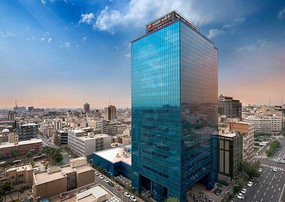 سهام بانک ملت سقفهای قیمتی را پس میگیرد