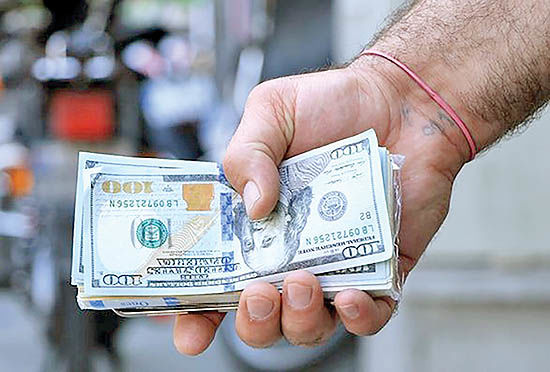 ماندگاری دلار در کانال 15 هزارتومانی