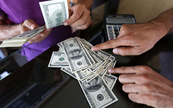 تغییر مسیر دلار در روز آخر
