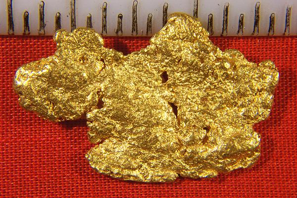 ماندگاری طلا بر فراز قله ۱۵۰۰ دلاری