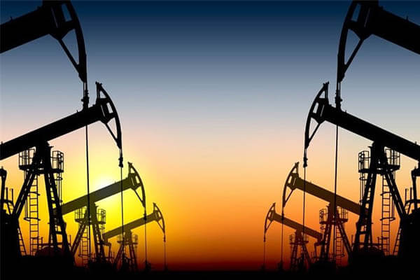 تولید نفت آمریکا از ۱۲ میلیون بشکه در روز گذشت