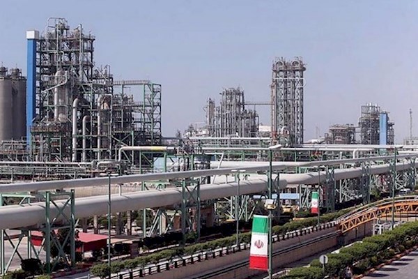 تحلیلگران اقتصادی: تحریمهای آمریکا تاثیر چندانی بر صنعت پتروشیمی ایران نخواهد داشت
