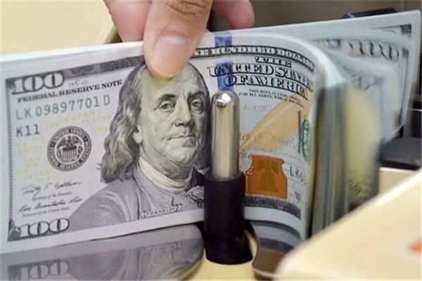بازار متشکل ارزی تاثیرگذاری امارات و سلیمانیه بر قیمت دلار را کاهش داد