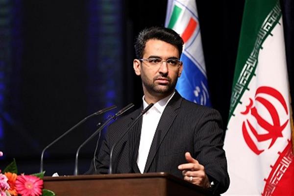 آذری جهرمی: در پی شکل دادن به ایرانی هوشمند هستیم