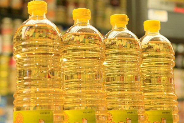 افزایش 4 درصدی نرخ روغن نباتی از سال 97، حذف تخفیف های فروشگاهی است