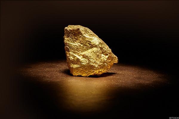طلا باز هم گران شد / ادامه روند افزایش قیمت جهانی