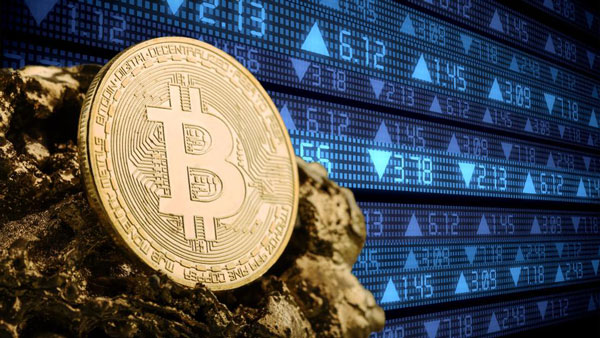 با وجود کاهش قیمت بیت کوین، هش‌ریت آن در حال افزایش است