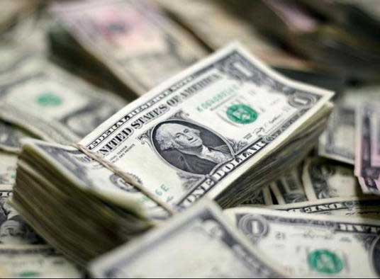 دلار از کف قیمت ۸۰ روزه فاصله گرفت / معامله‌گران به دنبال افزایش قیمت ارز
