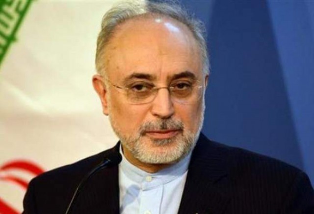 بازدید علی‌اکبر صالحی از نطنز در آستانه ورود ایران به گام چهارم