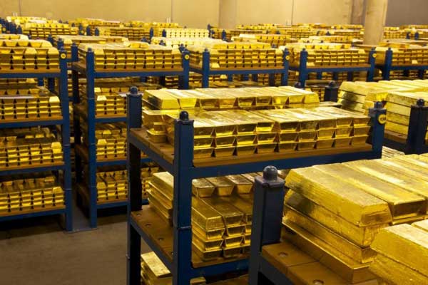 لهستان 100 تن ذخیره طلای خود را از انگلیس خارج کرد