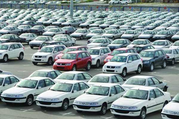 قیمت خودروهای داخلی و وارداتی در بازار