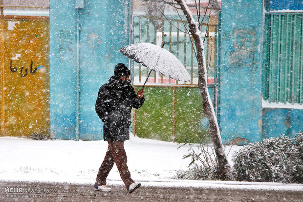 برف و باران در کشور و موج سرما از جمعه/آسمان تهران چهار روز آینده برفی است