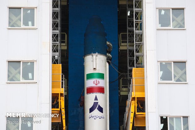 “سیمرغ” برای پرتاب “ظفر” مستقر شد