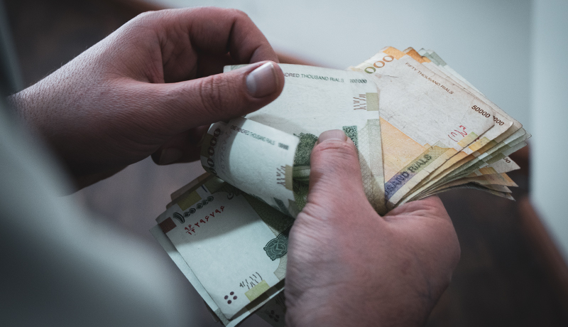 تعیین دستمزد سال آینده متناسب با افزایش هزینهها باشد