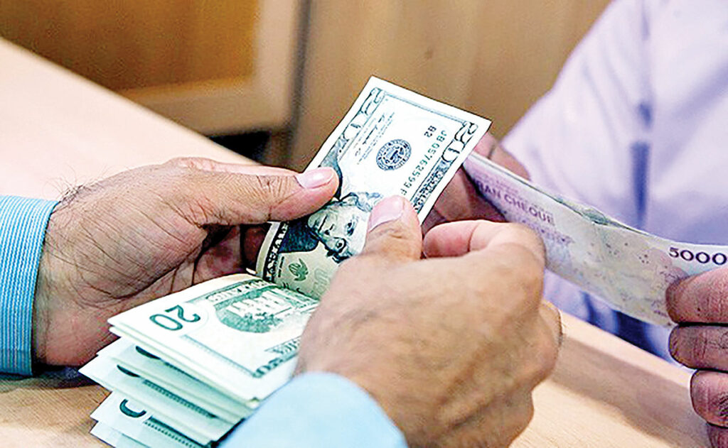 دلار متشکل از مرز کانال ۳۵ عبور کرد
