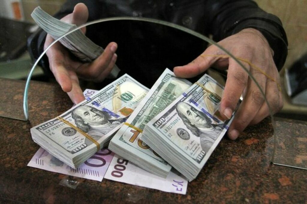 ساز ناکوک قیمت طلای آبشده: در بازار دلار و سکه چه خبر است؟